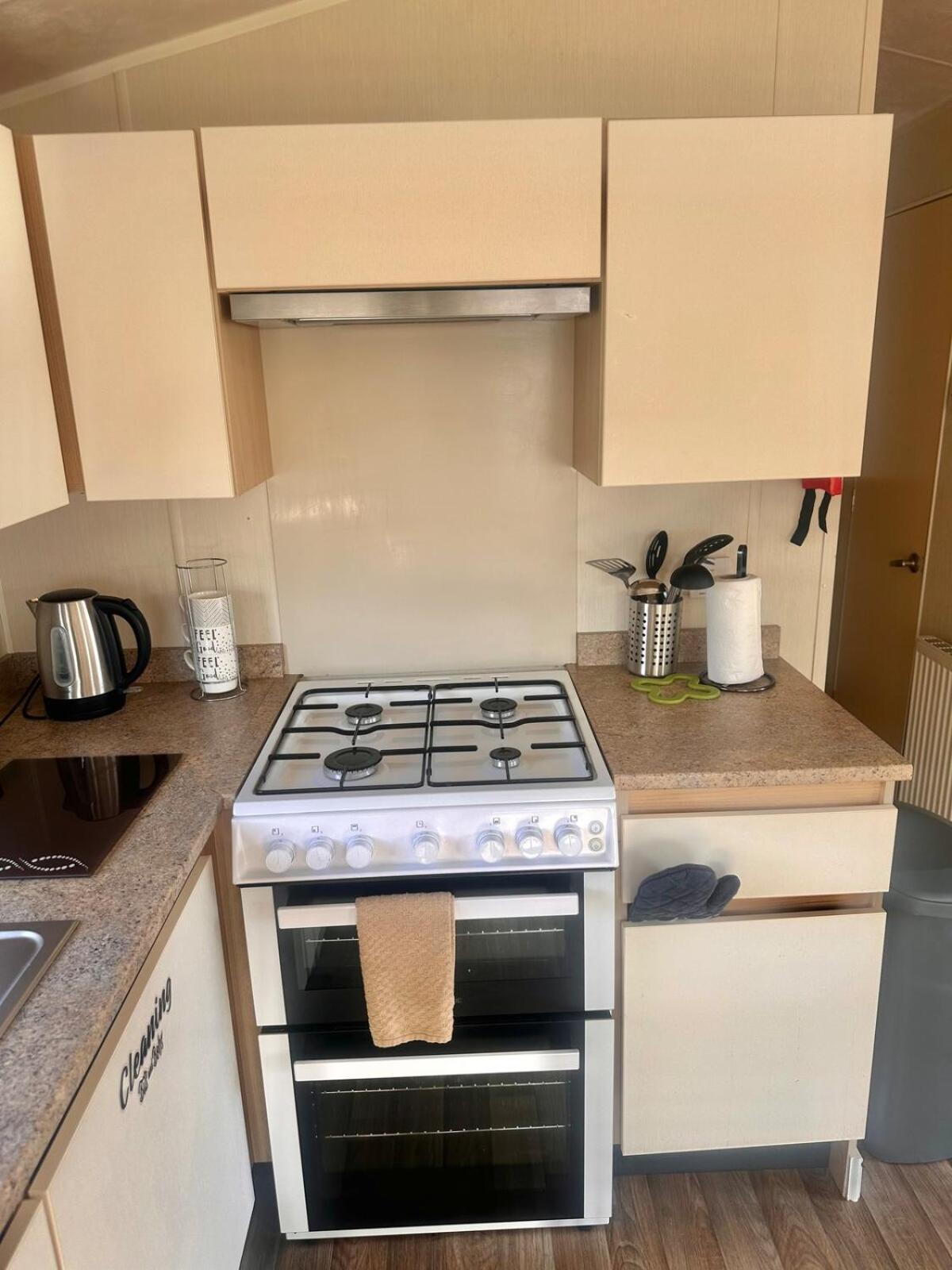 Two Bedroom Willerby Parkhome In Uddingston, Glasgow מראה חיצוני תמונה